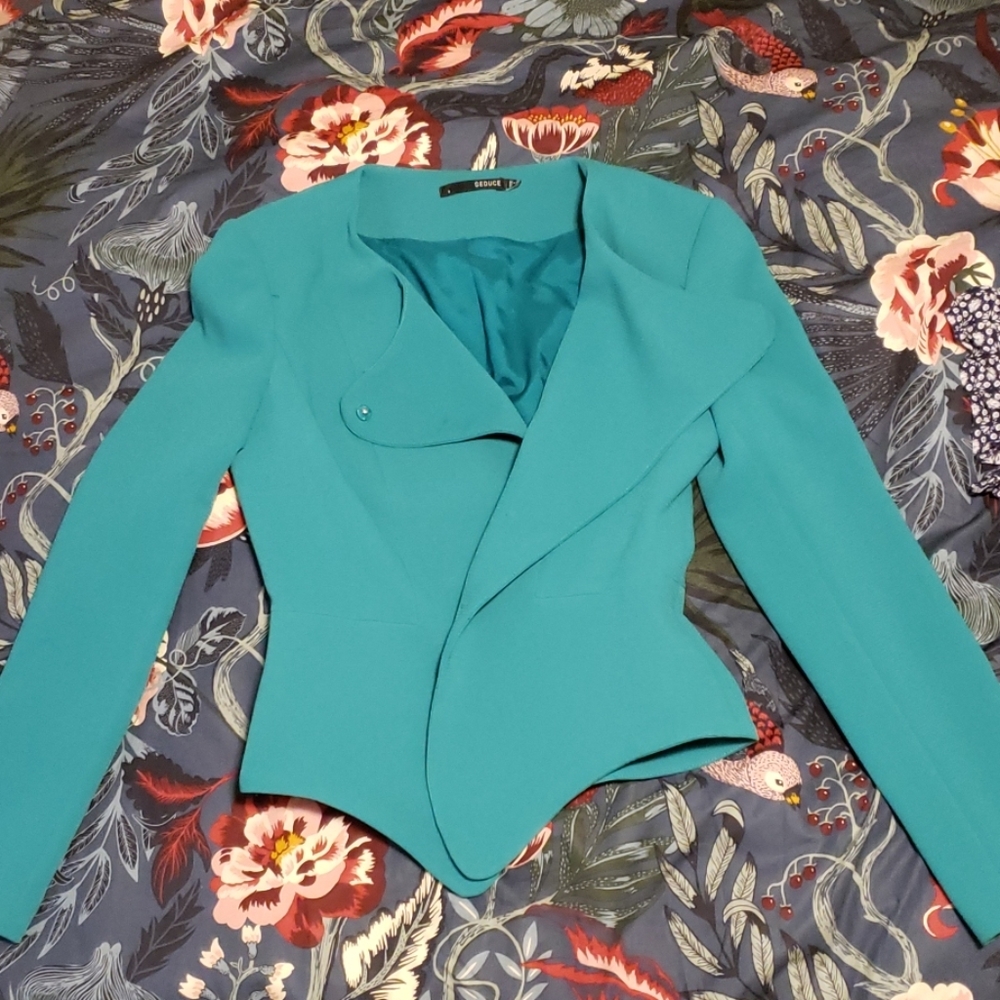 Fitted green jacket